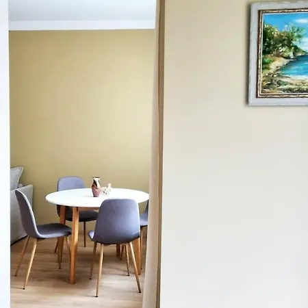 Appartement No X - Center *