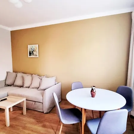 No X - Center Apartment *